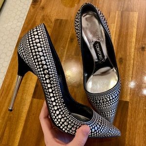 Authentic Tom Ford Studded Suede Pointy-Toe Pump in Black/Silver